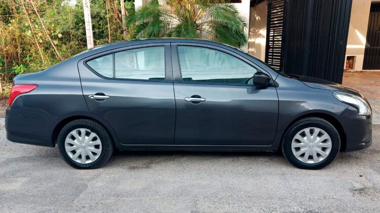 Nissan Versa Sense 2016