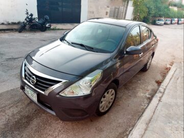 Nissan Versa Sense 2016