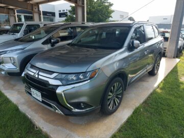 Mitsubishi Outlander Premier 2019