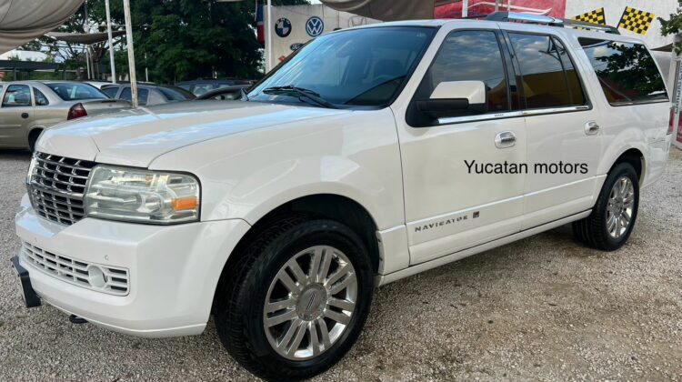 Lincoln Navigator 2011