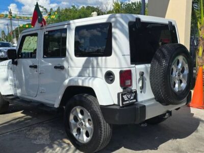 Jeep sahara aut 4×4 2015