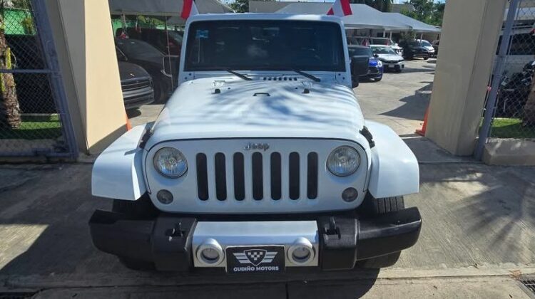 Jeep sahara aut 4×4 2015