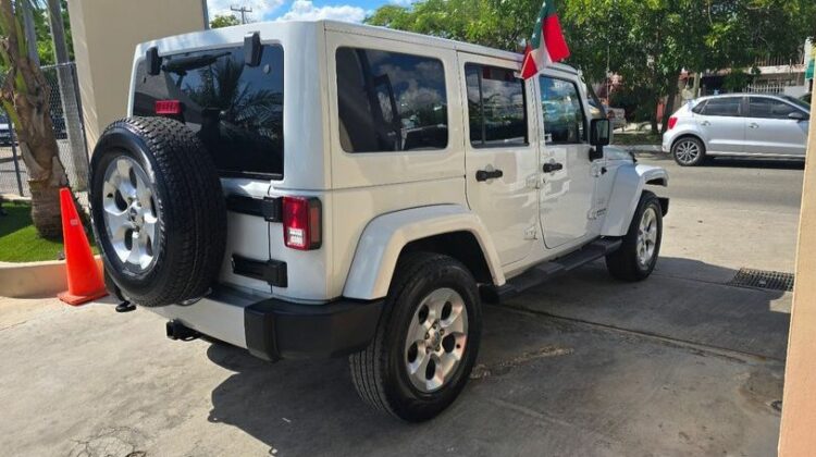 Jeep sahara aut 4×4 2015