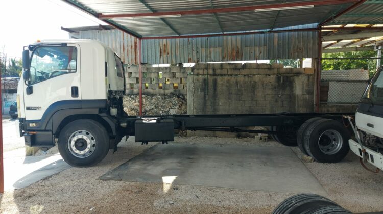 Isuzu Forward 1100 Chasis 2015