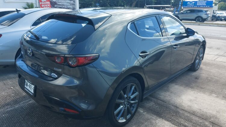 Mazda 3 HB Automático 2021