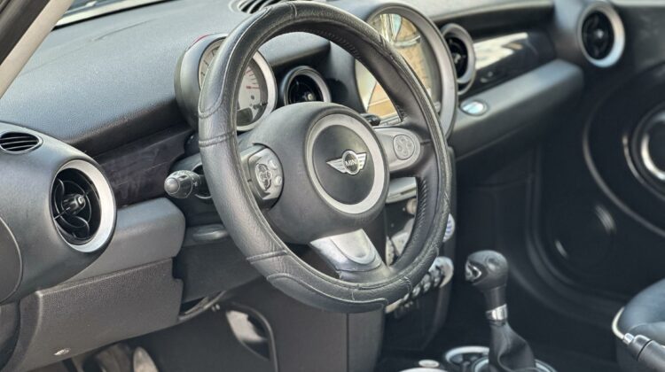 MINI COOPER 2010