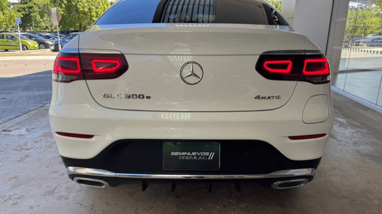 MERCEDES BENZ GLC 300e HYBRID COUPÉ (2023)