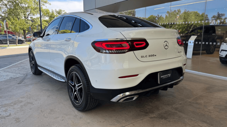 MERCEDES BENZ GLC 300e HYBRID COUPÉ (2023)