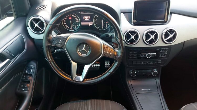 Mercedes Benz Clase B 180 Prestige 2014