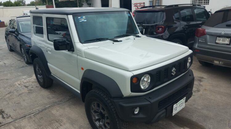 Suzuki Jimny 2024