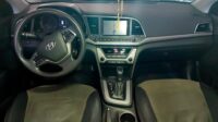 Hyundai Elantra Premium 2018