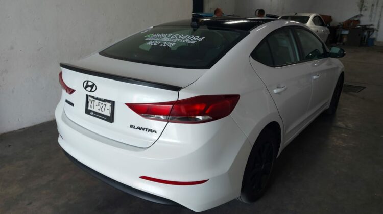 Hyundai Elantra Premium 2018