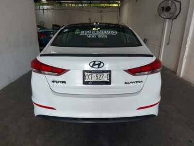 Hyundai Elantra Premium 2018