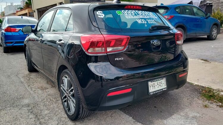 Kia Río EX Pack 2021