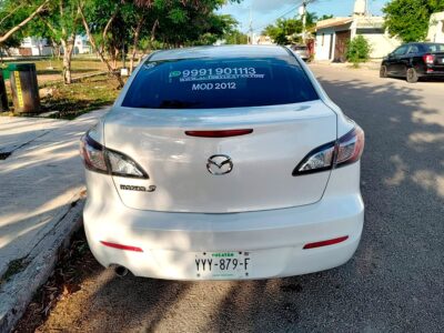 Mazda 3 I Touring 2012