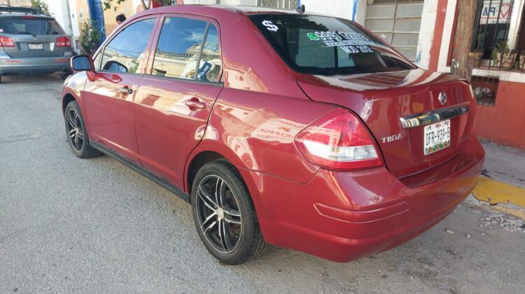 Nissan Tiida 2012