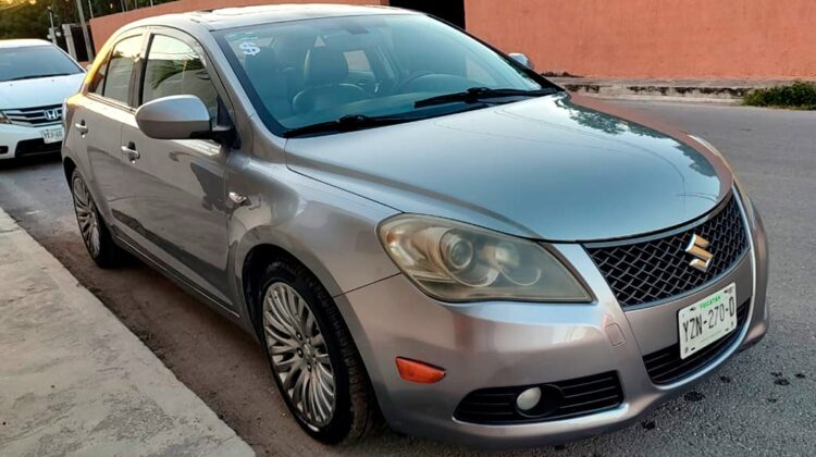 Suzuki Kizashi GLX CVT 2.4 L 2014