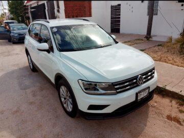 Volkswagen Tiguan Trendline Plus 5 Pasajeros 2019