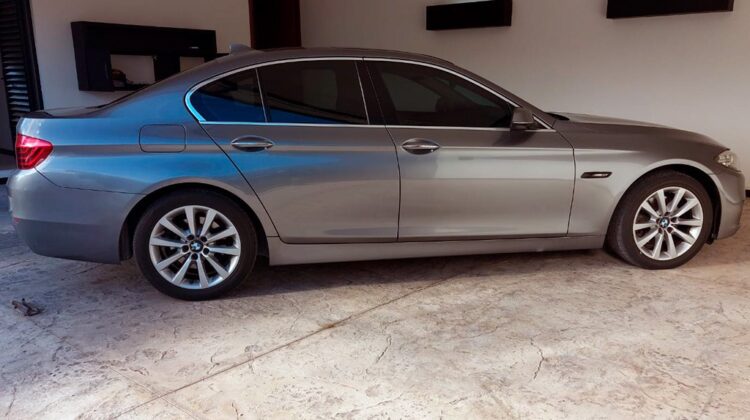 BMW Serie 5 550 iA Automático 2016