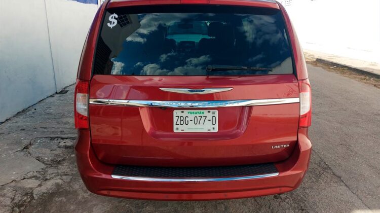 Chrysler Town and Country Limited 2014