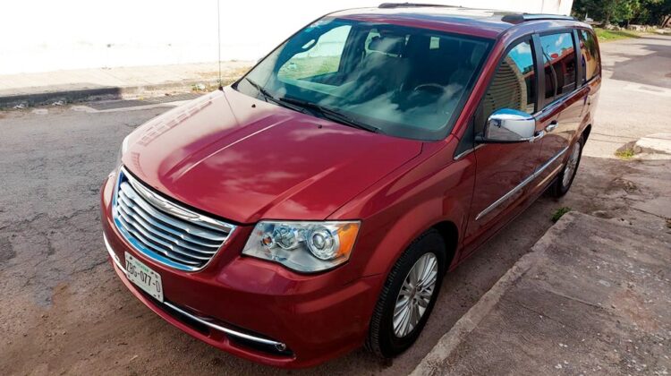 Chrysler Town and Country Limited 2014