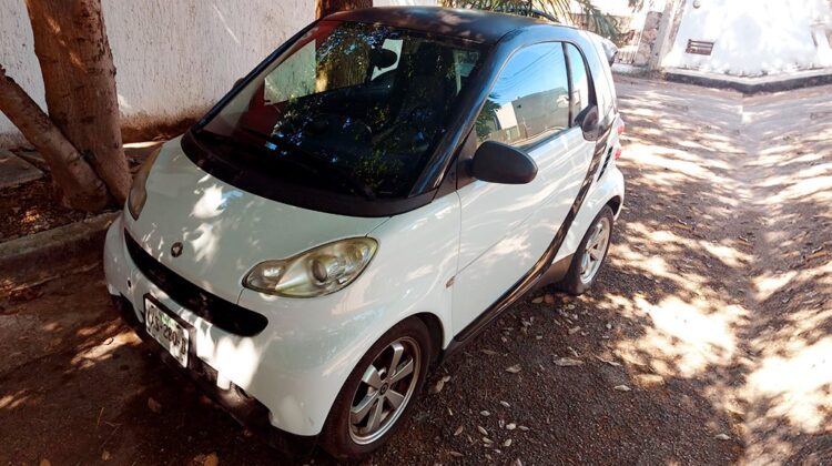 Smart Fortwo Coupé Black and White 2012