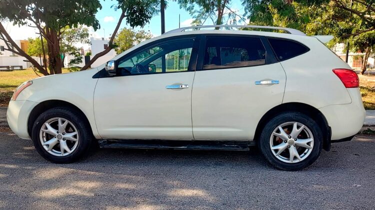 Nissan Rogue 2010