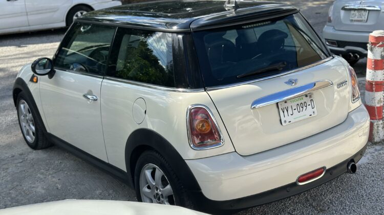 MINI COOPER 2010