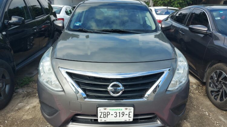 Nissan Versa Advance 2018