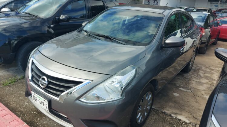 Nissan Versa Advance 2018