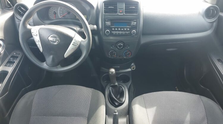 Nissan Versa Advance 2018