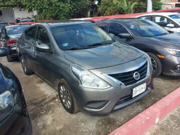 Nissan Versa Advance 2018