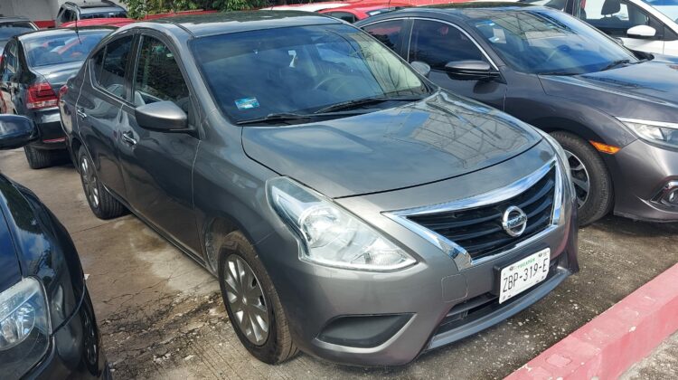 Nissan Versa Advance 2018