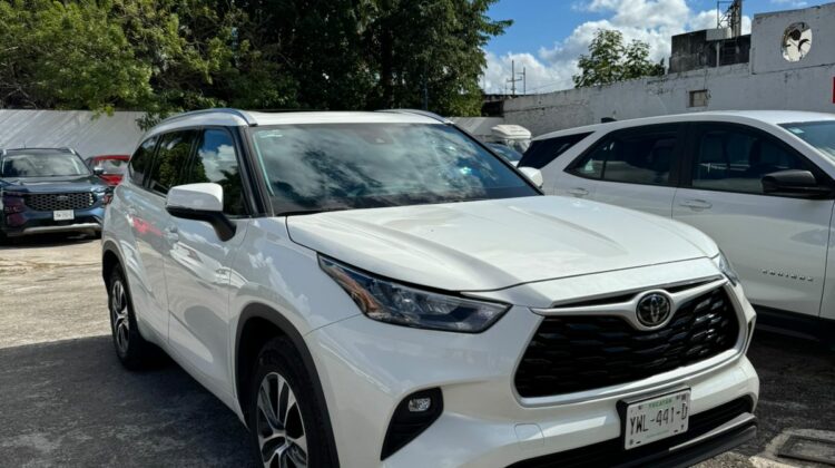 Toyota Highlander 2021