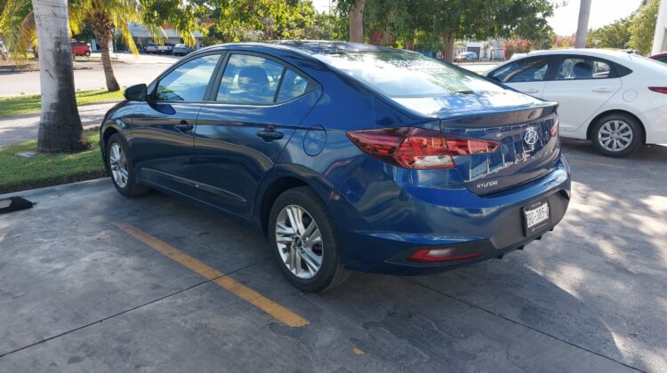 Hyundai Elantra GLS Premium 2020