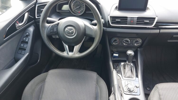 Mazda 3 i Touring 2015