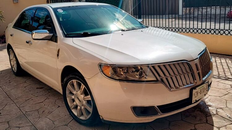 Lincoln MKZ 2012