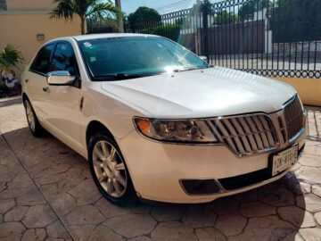 Lincoln MKZ 2012