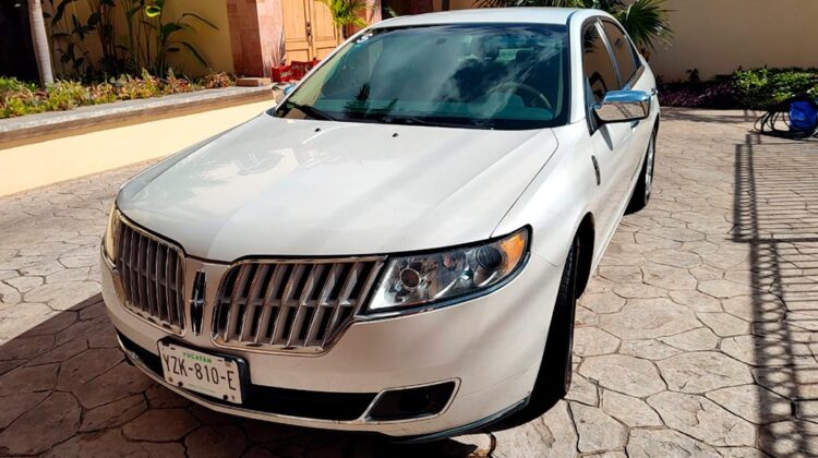 Lincoln MKZ 2012