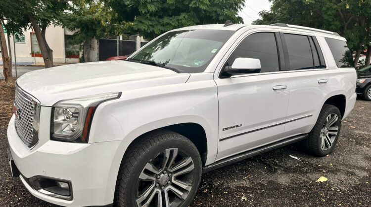 GMC YUKON DENALI 2017