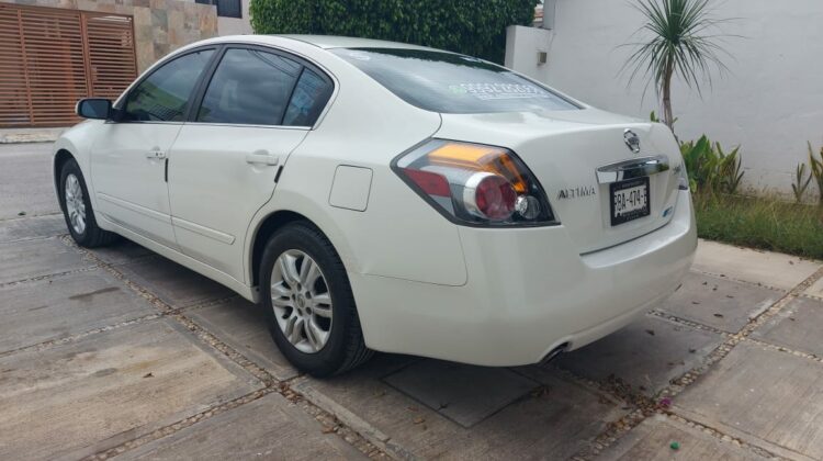 Nissan Altima SL High 2.5 CVT 2010