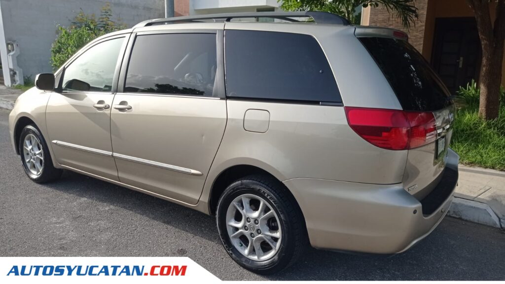 Toyota Sienna XLE Limited AWD