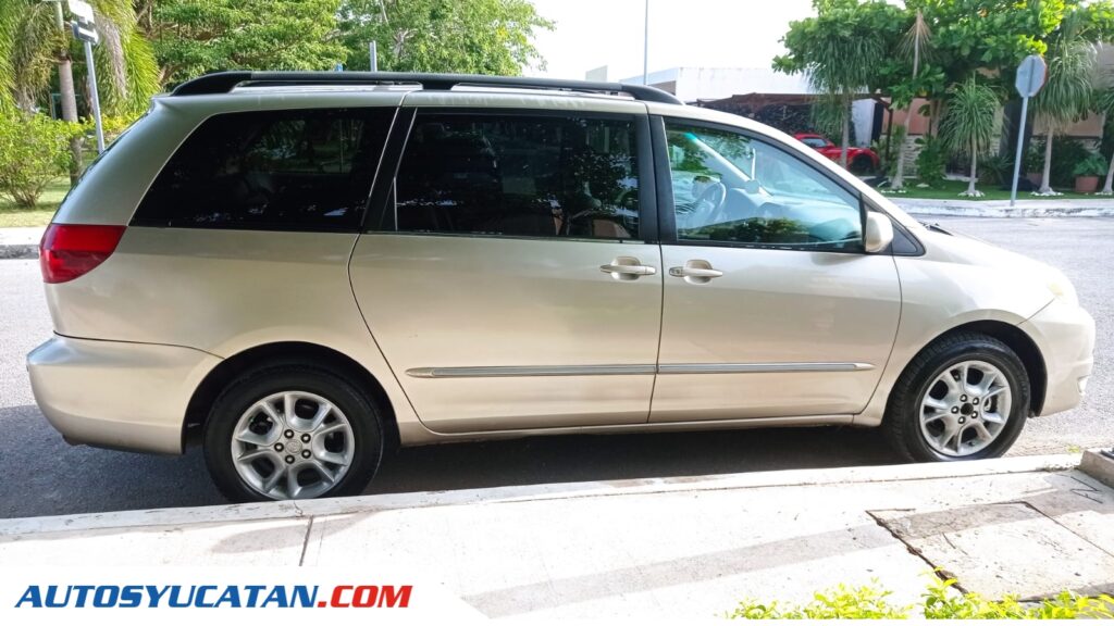 Toyota Sienna XLE Limited AWD