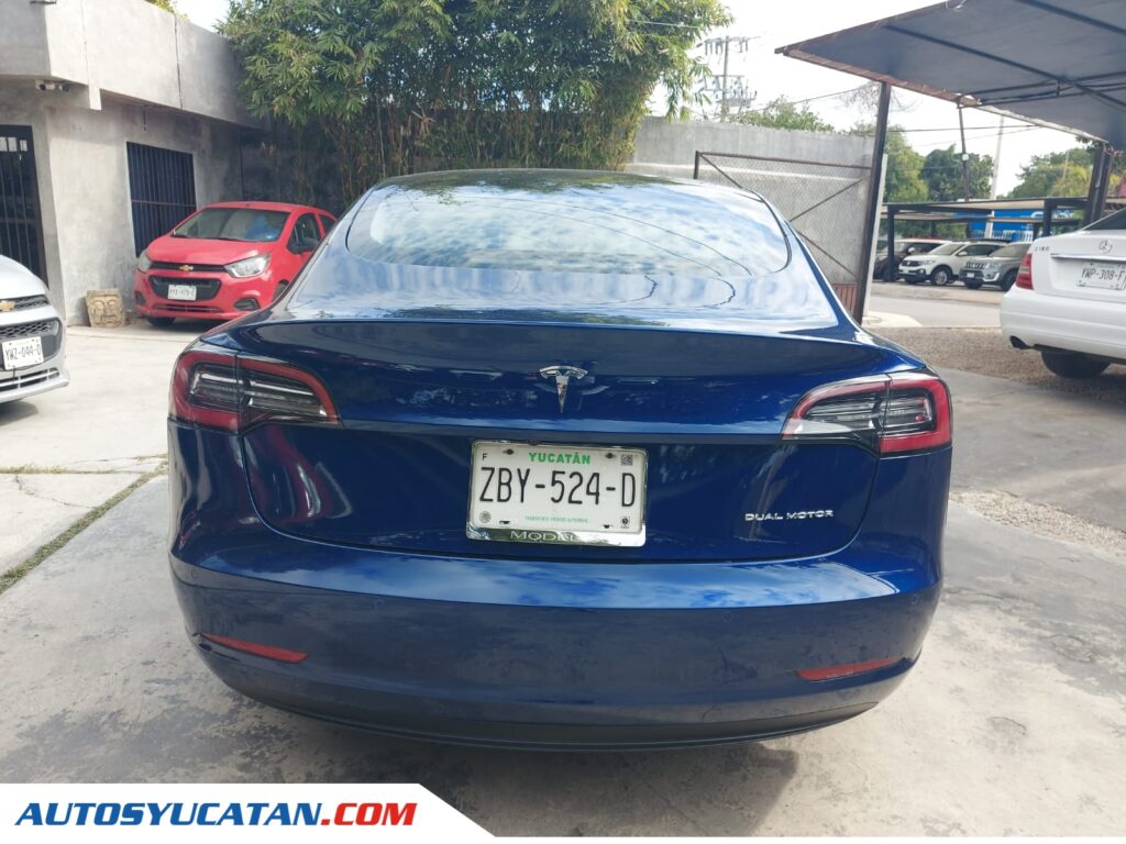 Tesla Model 3 2022