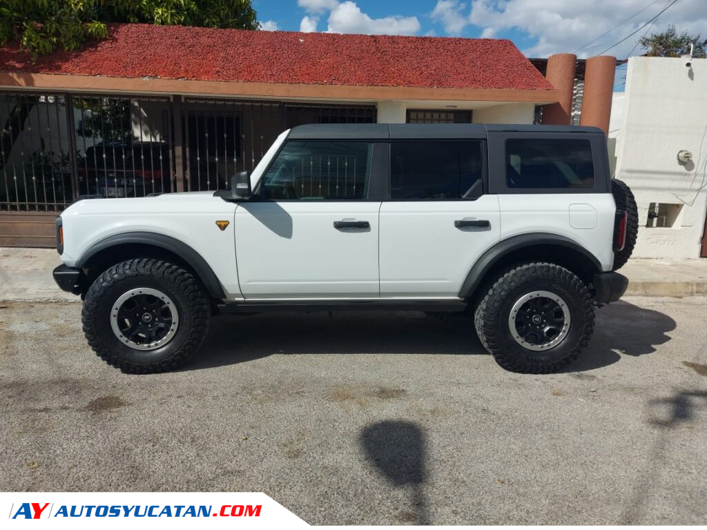 Ford Bronco Badlands 2022