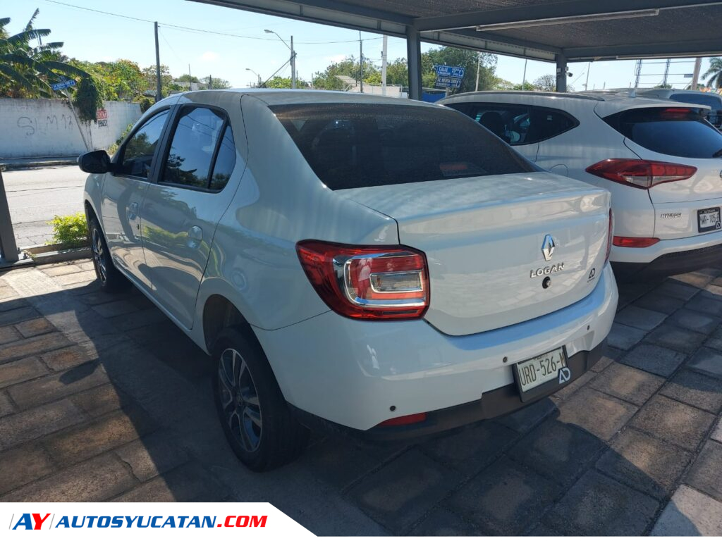 Renault Logan Intens 2024