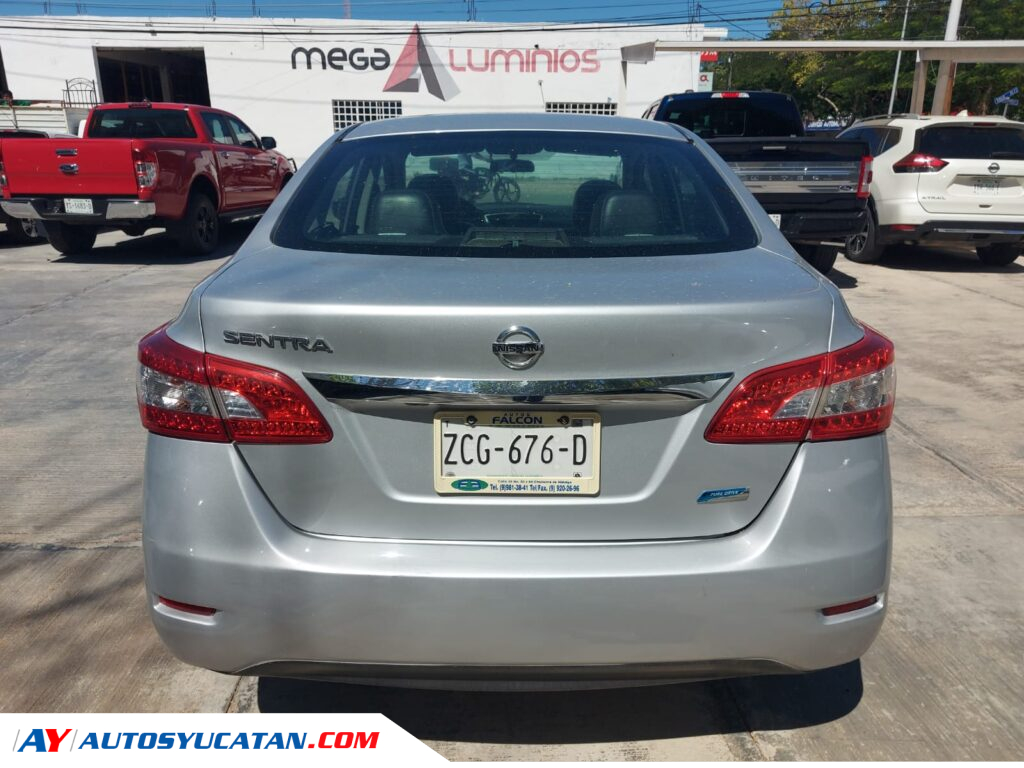 Nissan Sentra Exclusive 2015