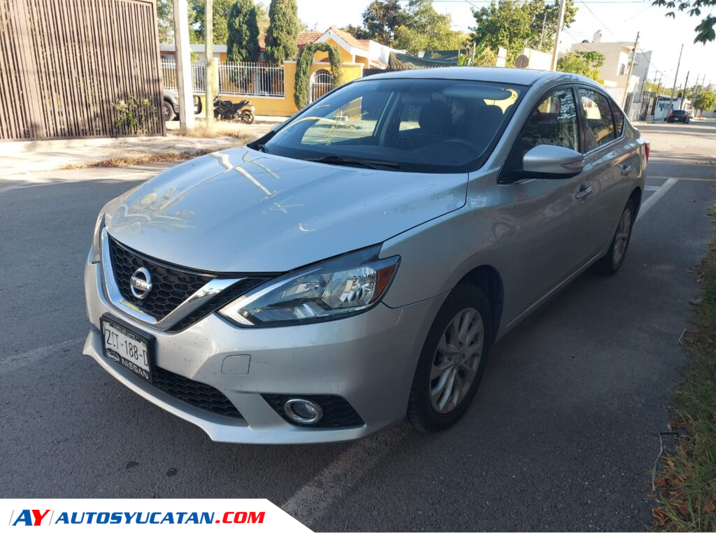 Nissan Sentra Advance CVT 2018