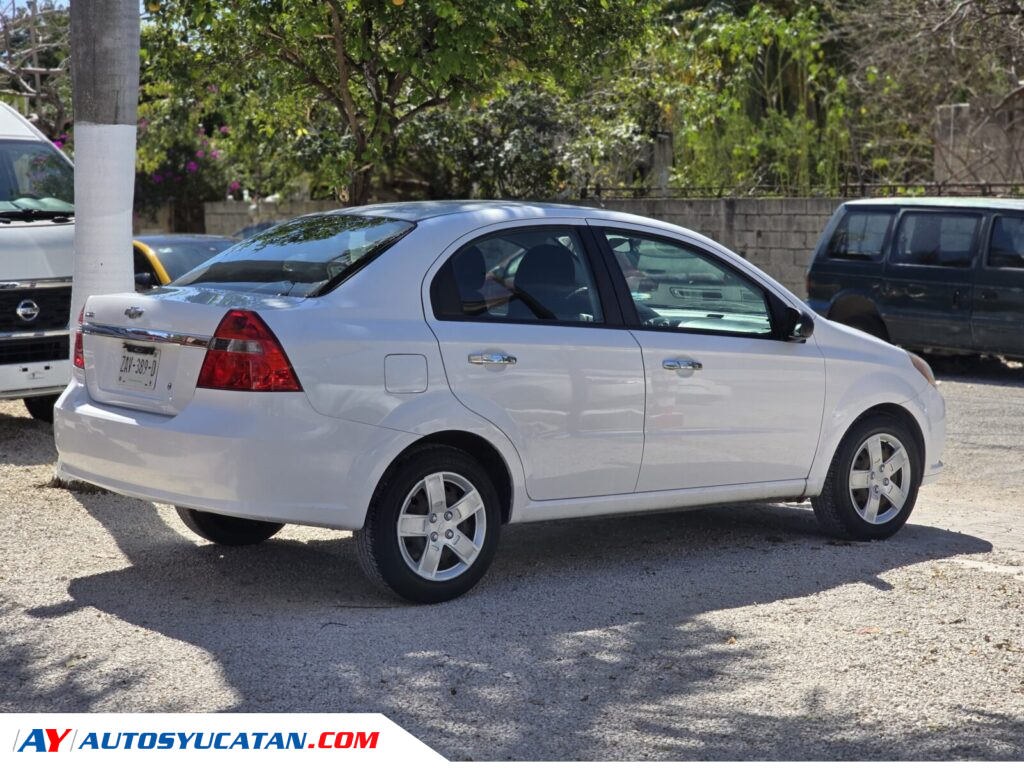 CHEVROLET AVEO AUTOMÁTICO 2015