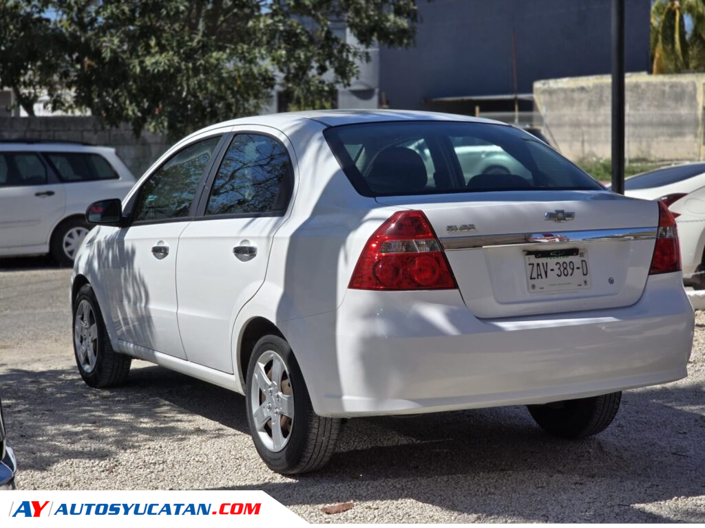 CHEVROLET AVEO AUTOMÁTICO 2015